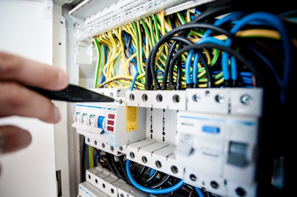 visuel electricite cable reseaux renovation interieur