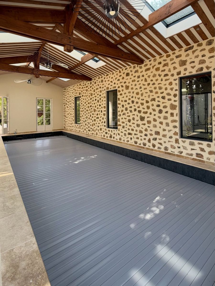 Piscine intérieure dans une extension au Vésinet
