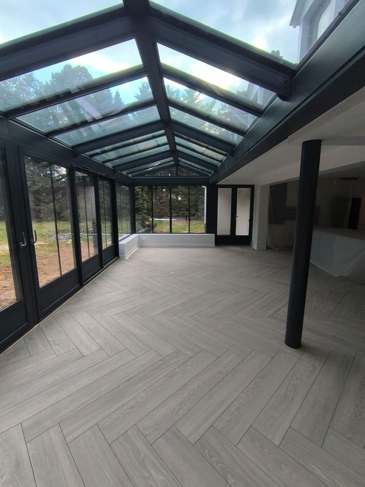 Véranda d'un pavillon à Saint-Nom-la-Bretèche