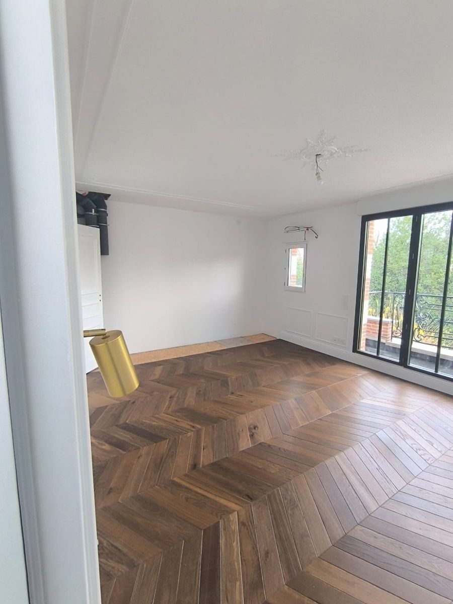Nouvelle pièce créée par surélévation à Versailles