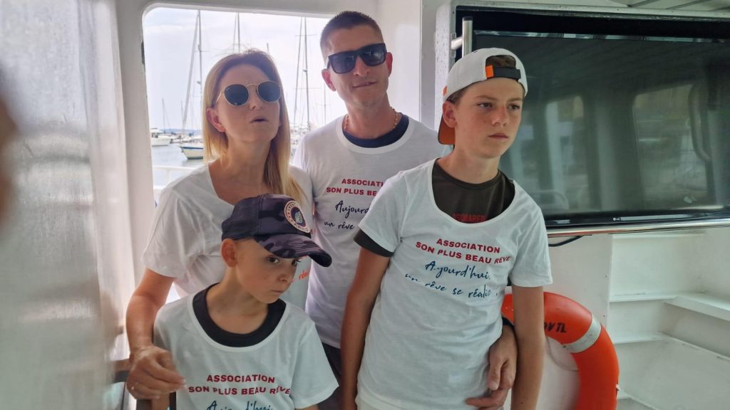 son-plus-beau-reve-clement-baleine-et-dauphin-dans-l-ocean-7